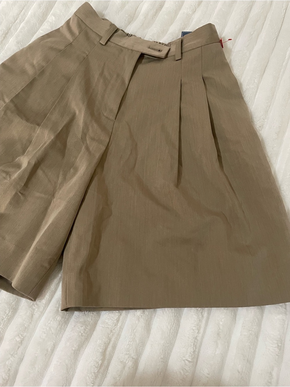 J.inc High-Waist Pleated Women’s Shorts - Tan - Picture 3 of 12